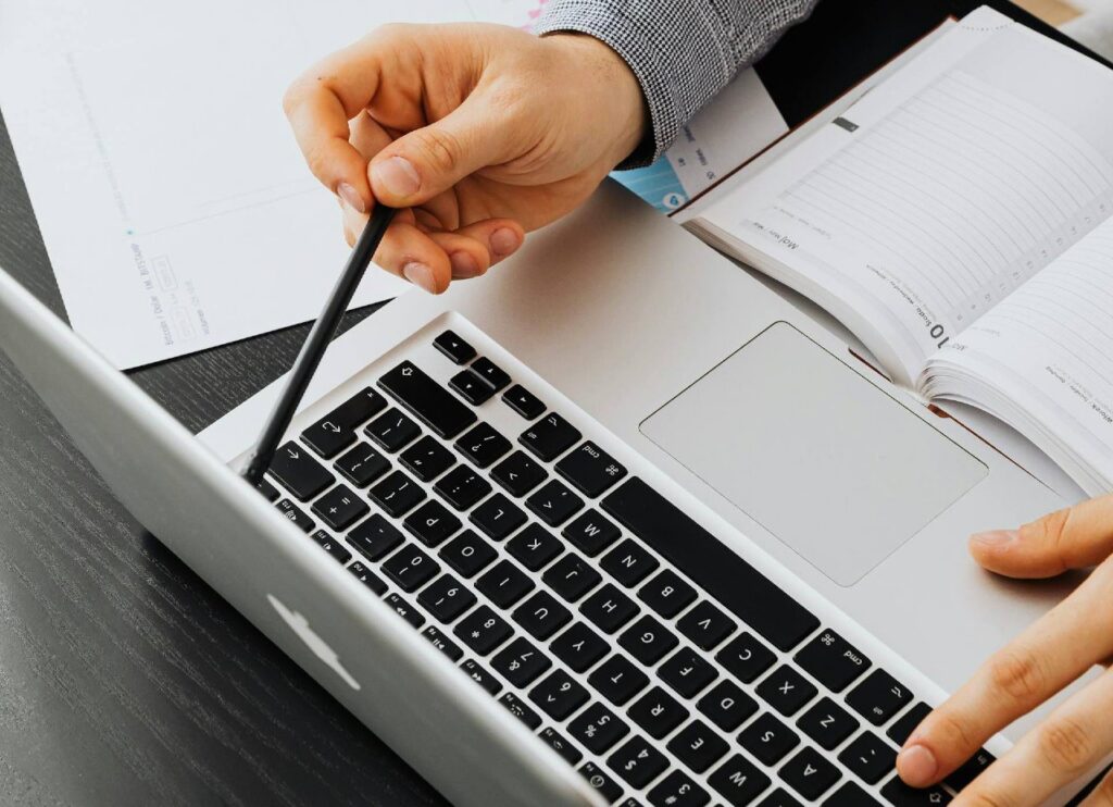 Digitale Transformation für KMUs: Praxisnahe Effizienz durch Software